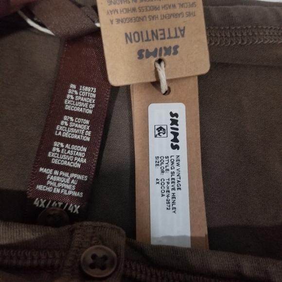 SKIMS Brown Long Sleeve Henley Top - Picture 5 of 6